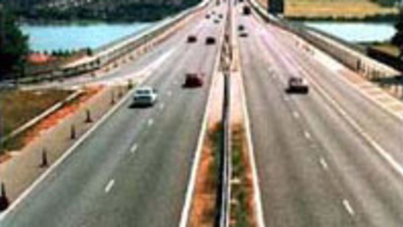 England: Monitoring Bridge Deck Movement